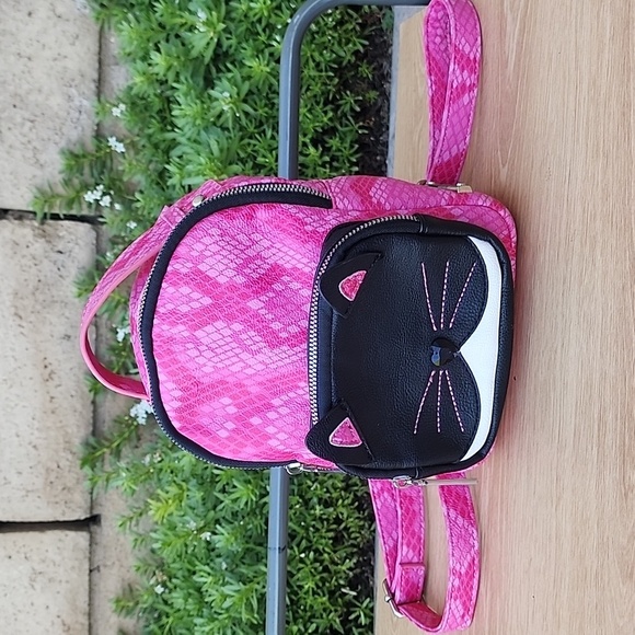 BETSEY JOHNSON Fuchsia Pink and Black Mini Cat backpack NWOT - Picture 1 of 11